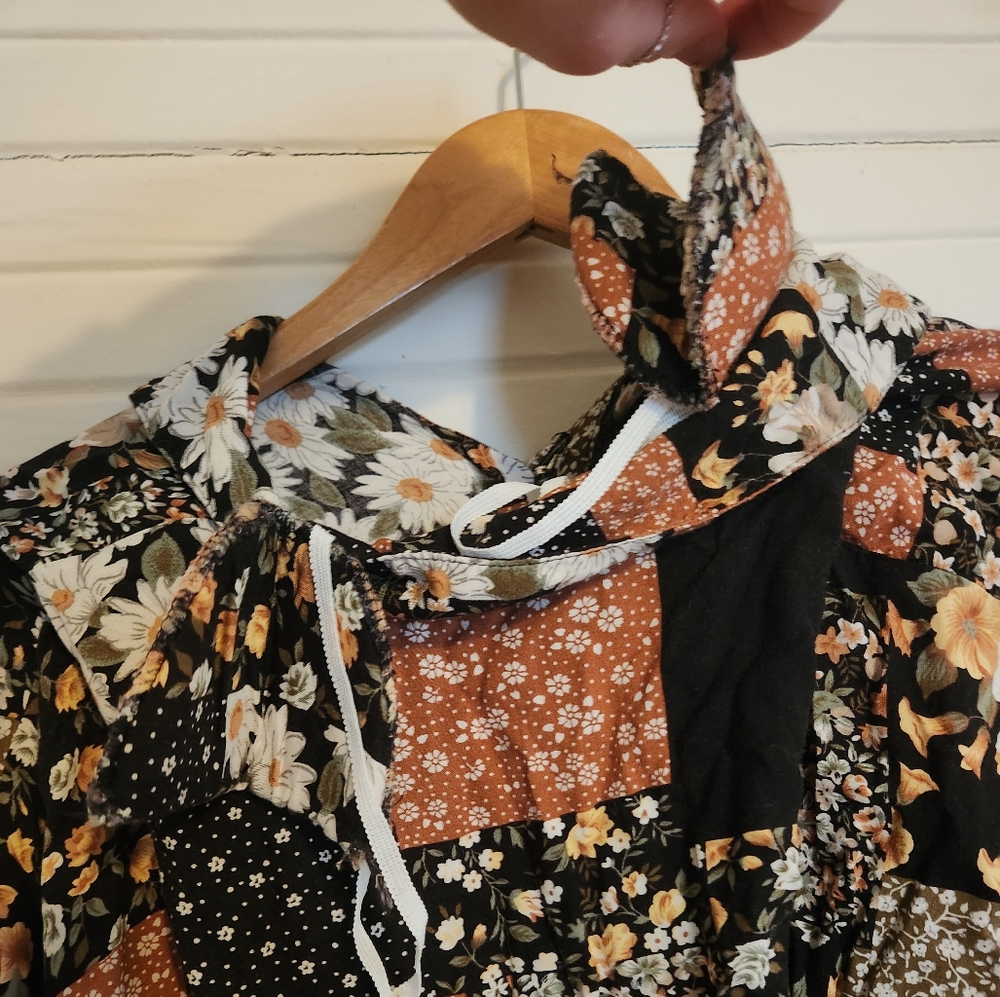 VTG Button-Up Shirt - Picture 5 of 11